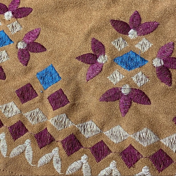 Gorgeous Suede like Boho top - Picture 5 of 6